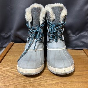 Women’s cold weather boots